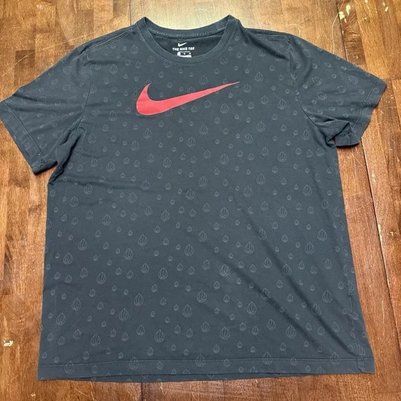 Nike Shirt Mens XL Black Red Short‎ Sleeve Tee Raindrop Center Check T-shirt - Picture 2 of 7